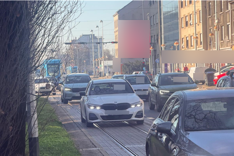 Zagrebački policajci pratili tko vozi 'žutom trakom', samo u dva kvarta bilo 104 prekršaja