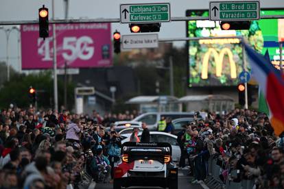 Zagrebačke fontane u bojama WRC-a. Masa ljudi pozdravila najveće svjetske reli zvijezde