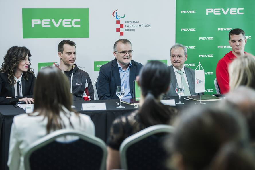 Pevec generalnim sponzorstvom podržao HPO