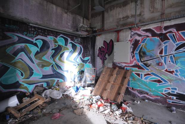 Split: Spaladium arena, ruglo grada pod Marjanom