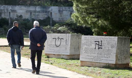 U Šibeniku išarali spomenike  žrtvama antifašističke borbe