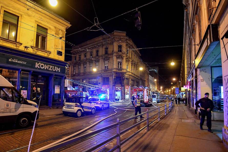 Požar u Frankopanskoj - pri sanaciji vodovodne cijevi probijena je i plinska, bagerist u bolnici