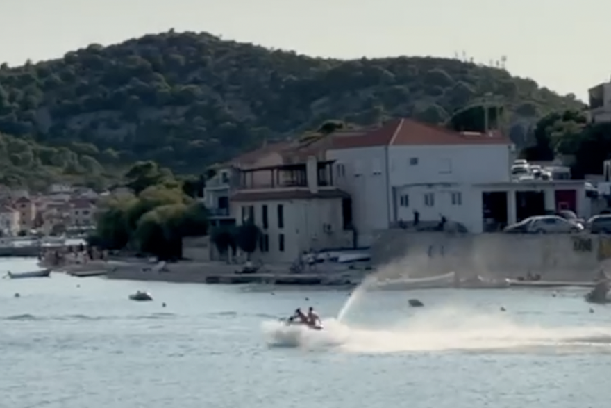 Jet Ski Tisno