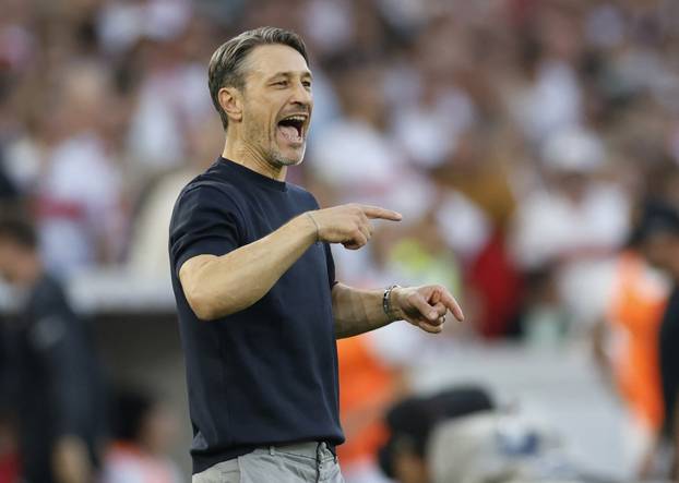 Bundesliga - VfB Stuttgart v Borussia Dortmund