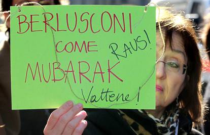 Italija nije bordel: Talijanke traže Berlusconijevu ostavku 