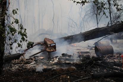 Scene užasa iz Pule: Vatra je gutala sve pred sobom, hrabri građani pomagali vatrogascima