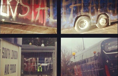 Kakvi bedaci! Navijači Crystal Palacea demolirali svoj autobus