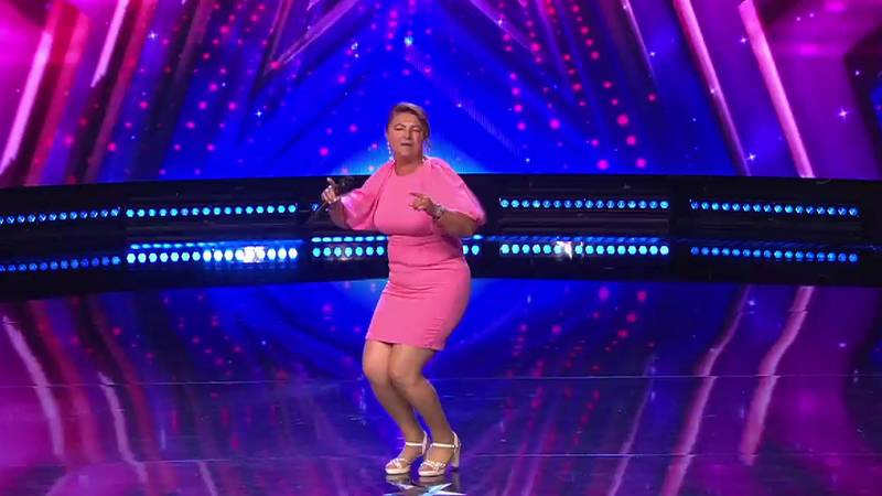 VIDEO Opa! Pogledajte kako je Katica iz Splita 'razdrmala' Supertalent hitom Siniše Vuce