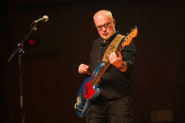 Zagreb: Adi Sose održao koncert u rasprodanoj dvorani Lisinski