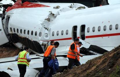 U 90 dana u avionskim je nesrećama 398 poginulih...