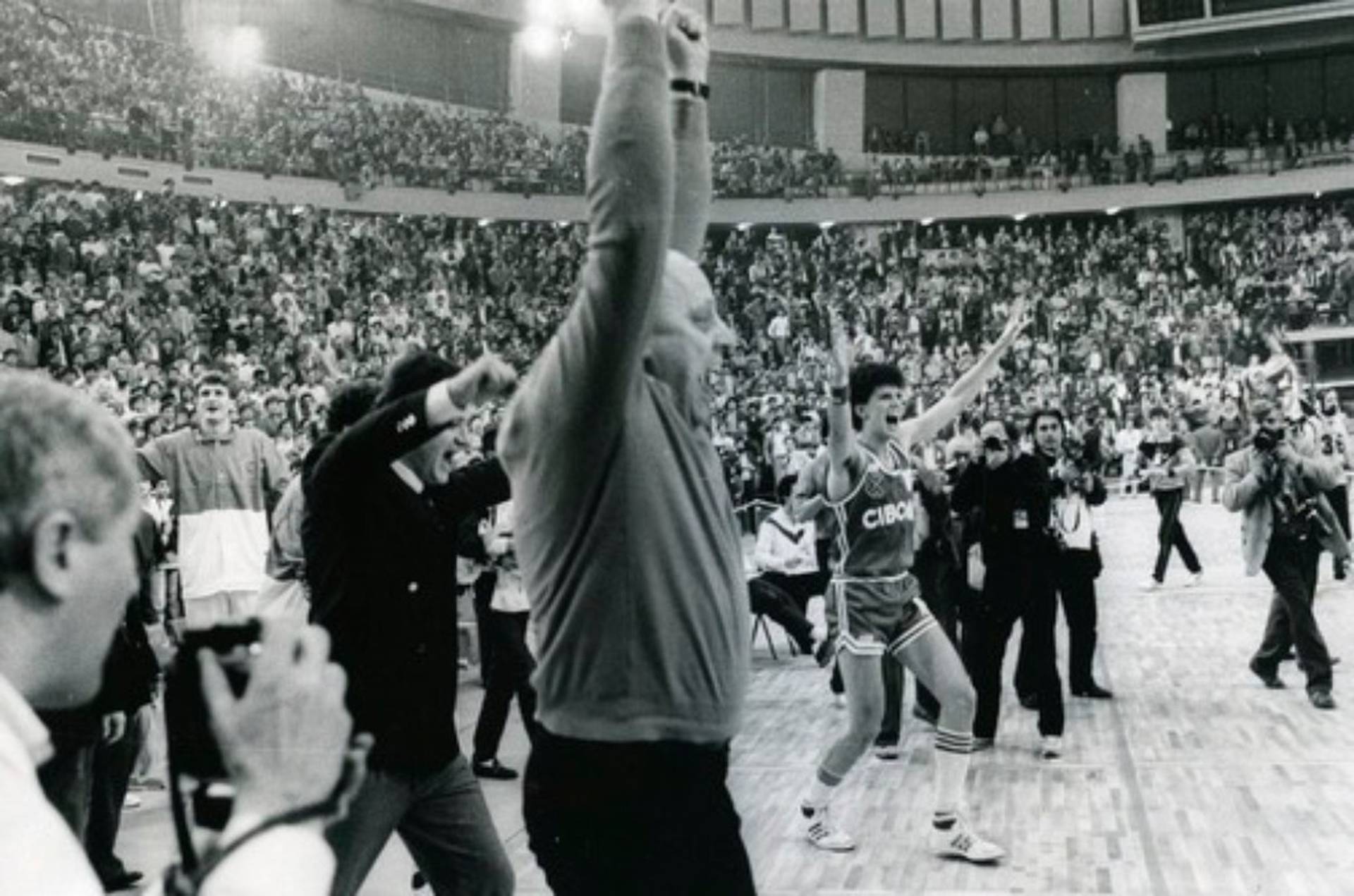 Dražen i Cibona 1985. na krovu svijeta, Live Aid na Wembleyju, velika tragedija na Heyselu...