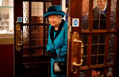 Virus došao u palaču: Djelatnik kraljice pozitivan je na koronu