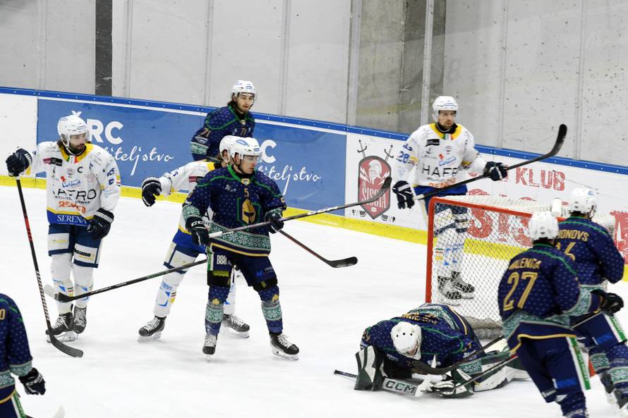 Sisak: Alpska hokejaška liga,KHL Sisak dočekao je Cortinu