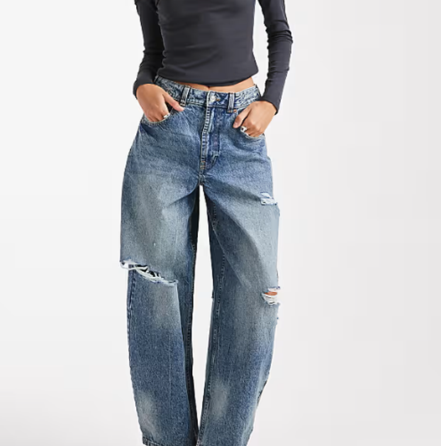 Vraćaju se poderane traperice: Izdvojili smo najbolje komade