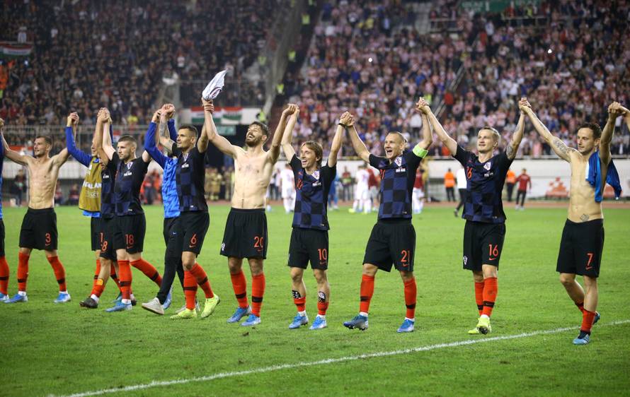 Tajanstveni Mađar kupio je tri dresa 'vatrenih' za 50.000 kn!