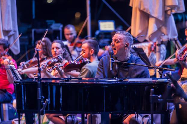 Vela Luka: Generalna proba koncerta Trag u Beskraju