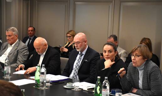 HOO je ukinuo financiranje ronilačkom savezu, četvero Ukrajinaca dobilo državljanstvo
