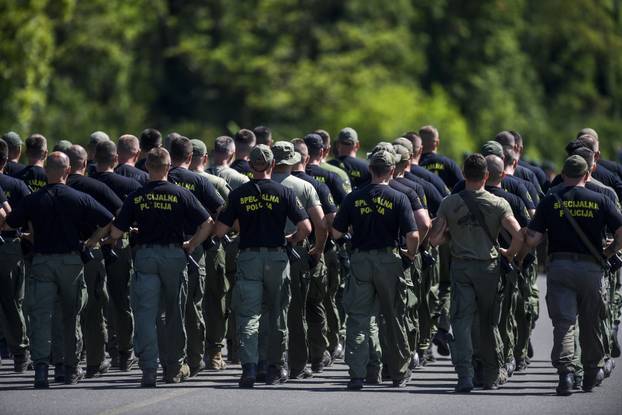 Velika Gorica: Uvježbavanje pješačkih postroja Hrvatske vojske za svečani vojni mimohod