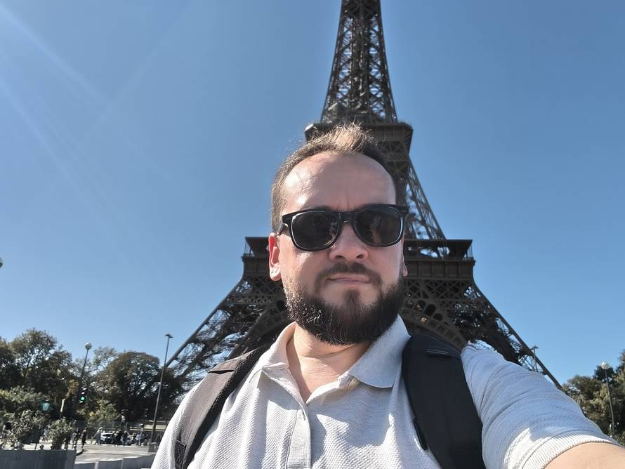 Isprobali smo Xiaomi 15T Pro: Uz moćni zum, radi kao walkie talkie. Ovo su prvi dojmovi