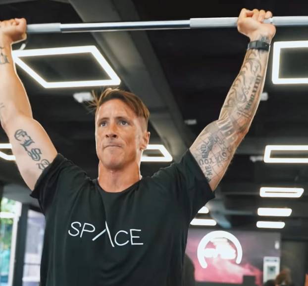 FOTO Trening, kile, mišići, žile: Ovi nogometaši objesili su svoje kopačke o klin i primili se utega