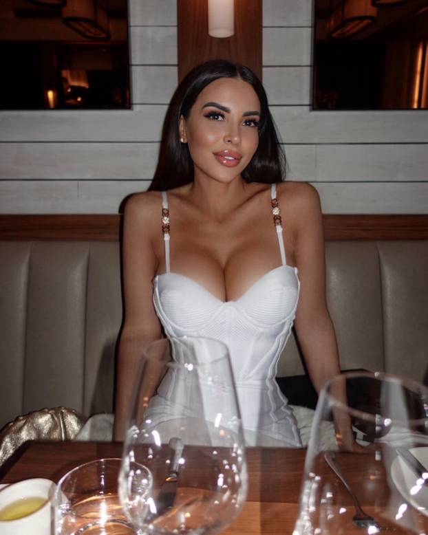 FOTO Zavela i Tottija i Mbappea. Sad mami poglede na terenima