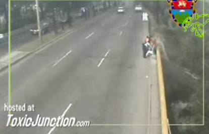 Gvatemala: Izvukli lopova iz busa i onda ga prebili