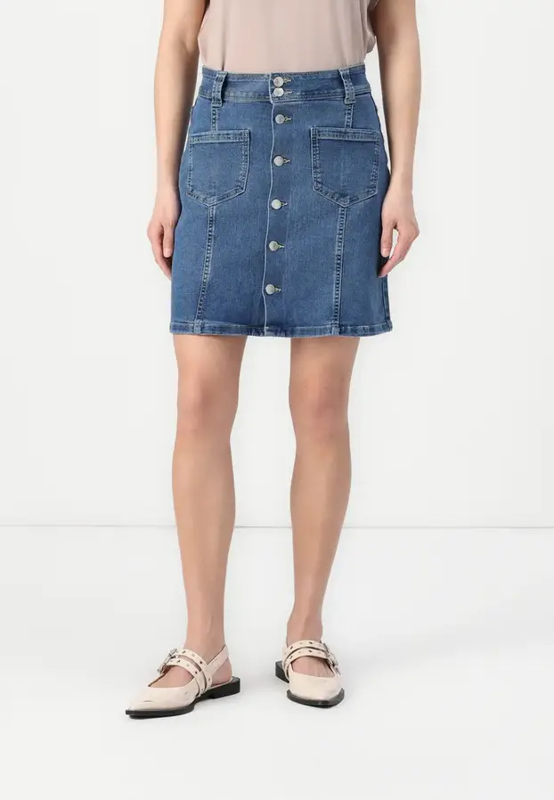 Najbolje minice i vruće hlačice na sniženjima - sve do 20 eura!