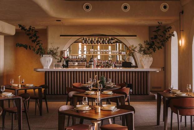 FOTO Suvremeni hotel u starom ribarskom mjestu na Ugljanu privlači ljubitelje mira i uživanja