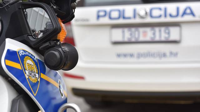Sudarila se dva auta u Drnišu: U nesreći ozlijeđeno troje ljudi