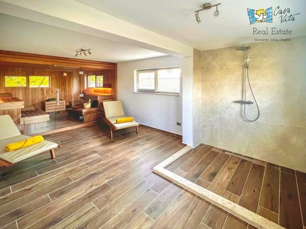 FOTO Počeli graditi grčki hram pa se predomislili? Neobična vila kod Poreča osvaja izgledom