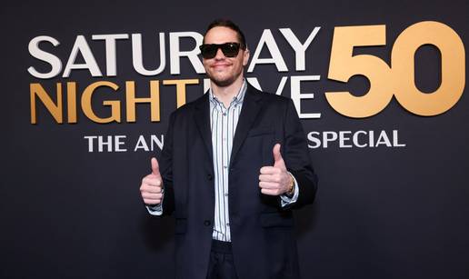 Komičar Pete Davidson uklanja svoje tetovaže: 'Trebat će mi još barem 10 godina da ih maknem'