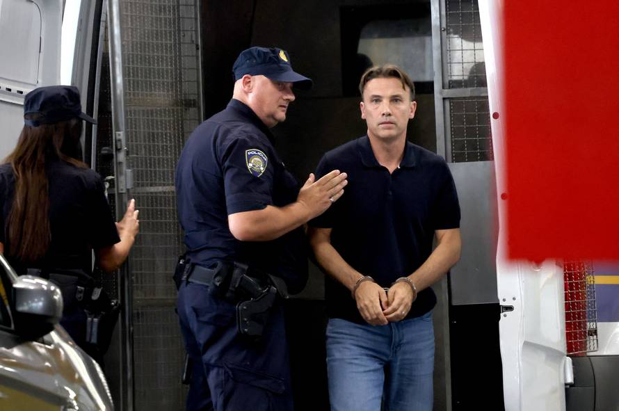 Zagreb: Dario Šimić doveden je na isptivanje u USKOK 