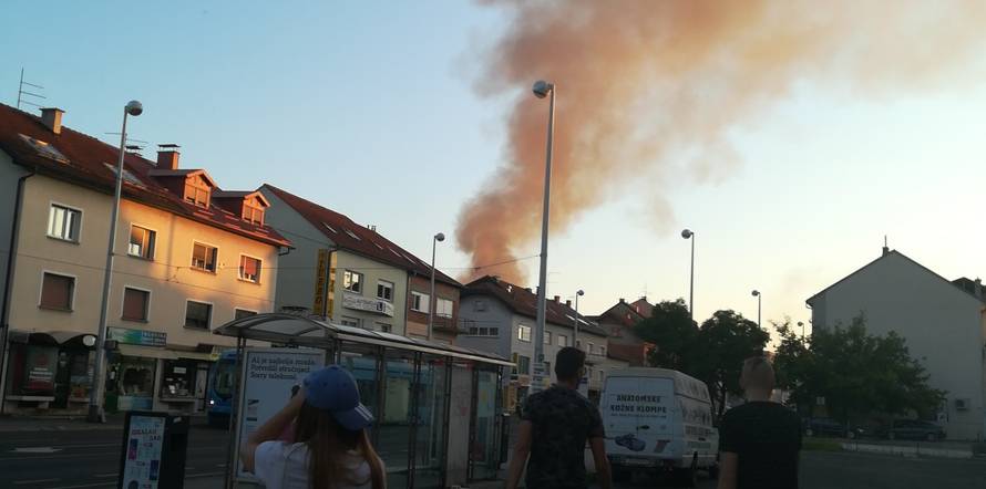 Gorjelo u Dubravi: 'Ulice su zadimljene, ogromna je vatra...'