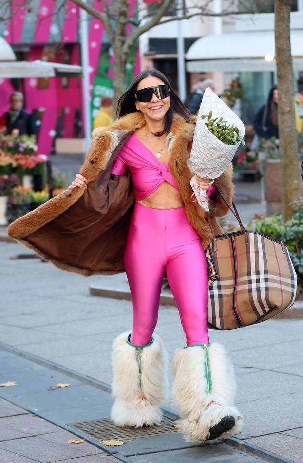 Zagreb: Borna Kotromanić u atraktivnom outfitu u centru grada