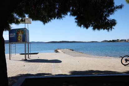 FOTO Stigla jesen, a plaže u Dalmaciji skroz puste i prazne