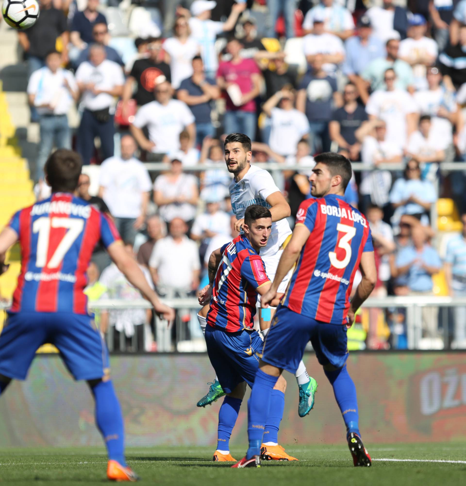 Rijeka sredila Hajduk u derbiju! Naslov predaje kao - doprvak...