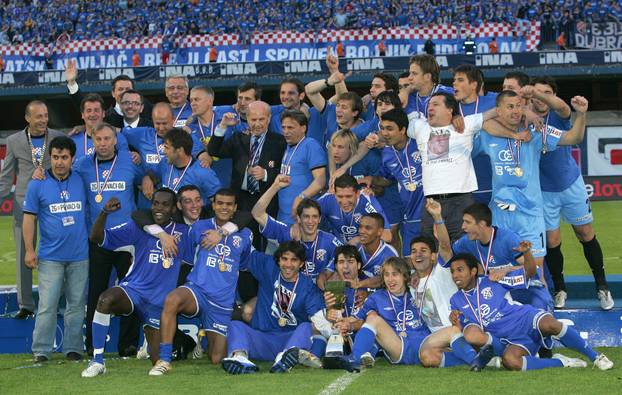 ARHIVA - Zagreb: Dinamo naslov prvaka Hrvatske 2006. proslavio pobjedom nad Hajdukom 1:0