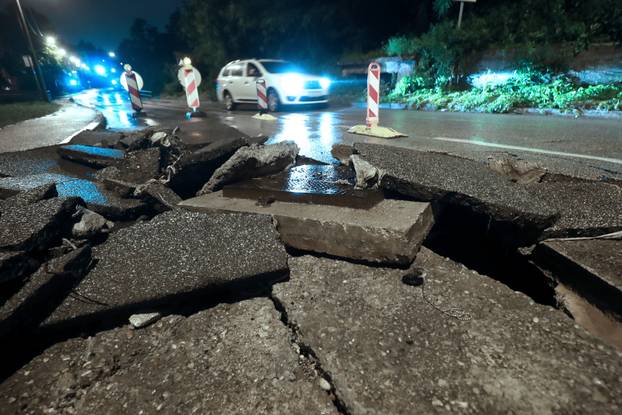 Pune ruke posla: Vatrogasci cijelu noć ispumpavali vodu