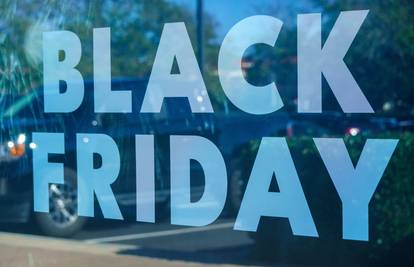Rekordno šoping tipkanje. Kupci i brendovi razmijenit će četiri milijarde poruka za Black Friday