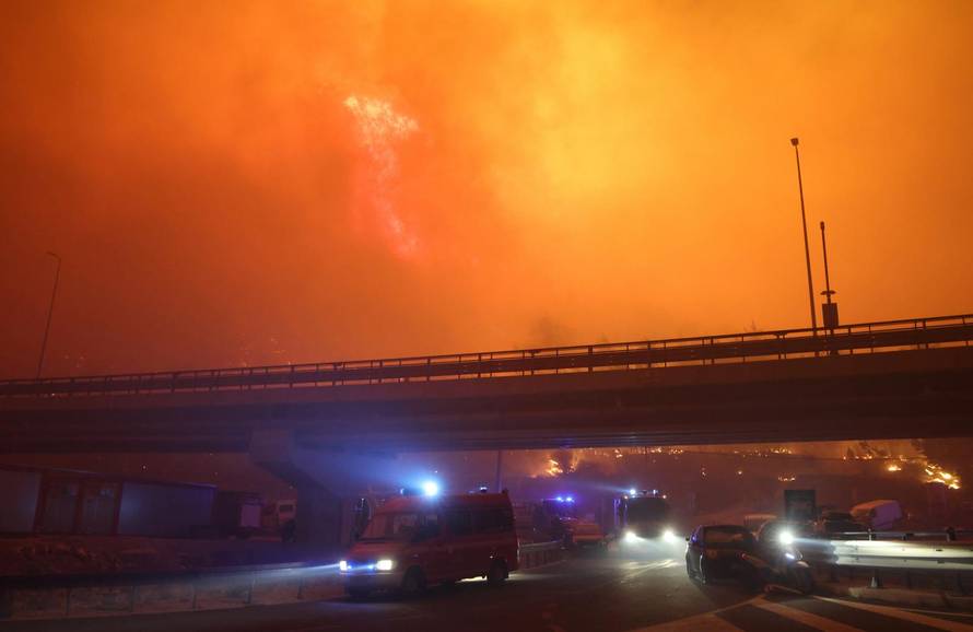 Omiš: Katastrofalna noć na požarištu kod Omiša.