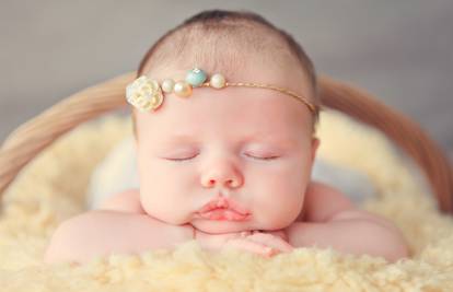 30 imena za bebe koja znače 'sreća': Ada, Hana, Izak, Oron