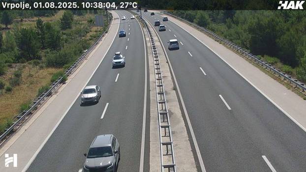 FOTO Kreće udarni vikend, kod Lučkog se zagužvalo: Kolone su prema moru, vozi se usporeno