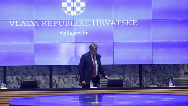 Zagreb: Sjednica Vlade u NSK