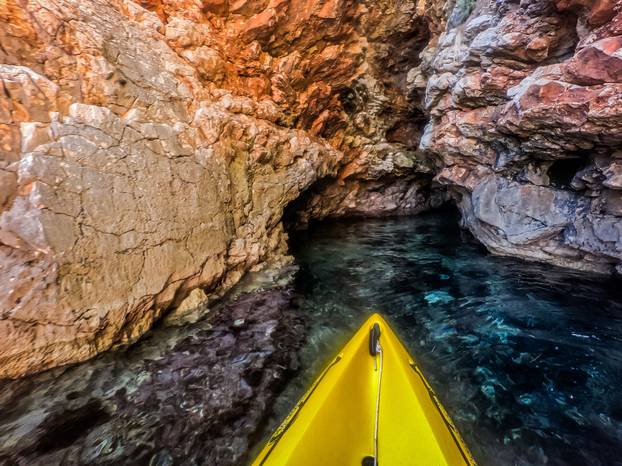 Vela Luka: Podmorje južne strane otoka Korčule