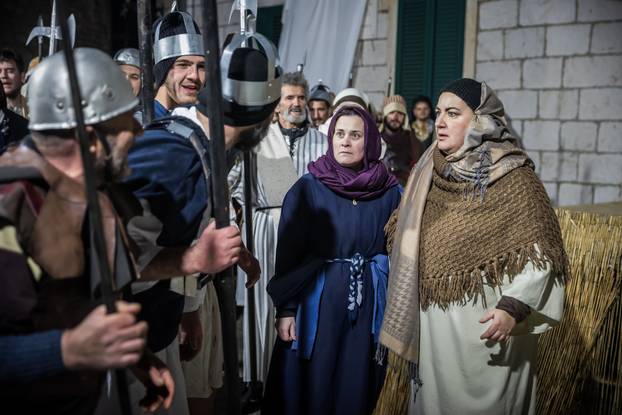 U Imotskom na Cvjetnicu uprizorena „Imotska Muka“, scenski prikaz Muke Gospodina našega Isusa Krista 