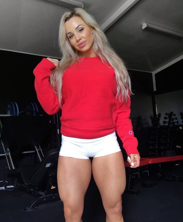 FOTO Do savršene stražnjice ne dolazi se lako, ali Stephanie rado pokazuje kako je uspjela