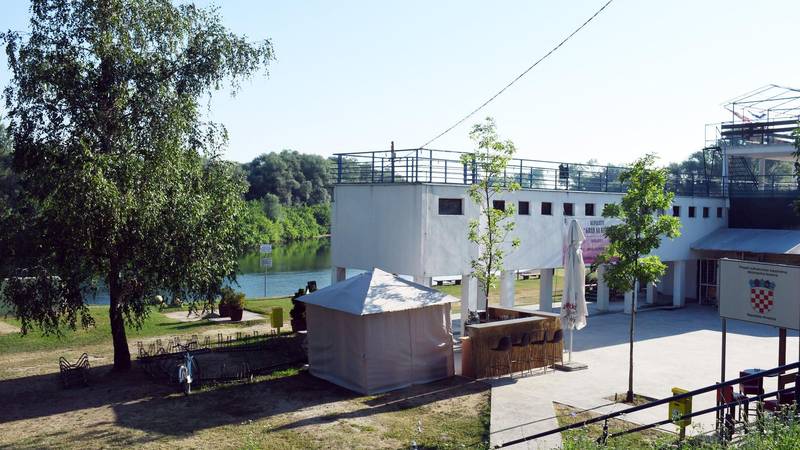 PETRINJA Muškarac se utopio u Kupi na gradskom kupalištu
