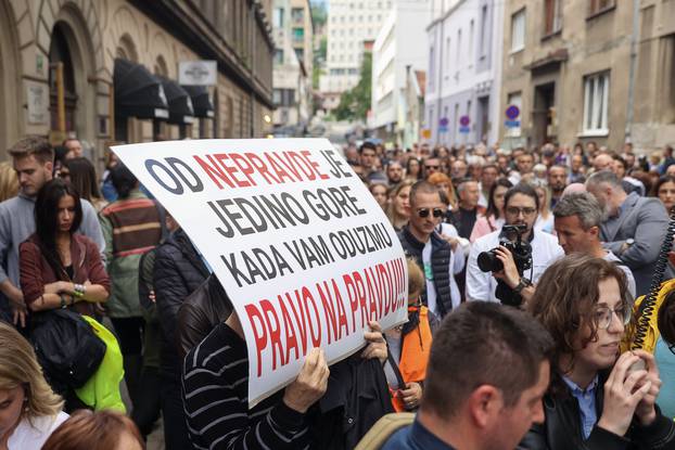 Sarajevo: Građani se okupili na mjestu gdje je stradala doktorica Azra Spahić