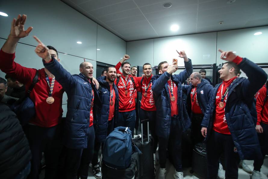 Doček brončanih rukometaša u Zračnoj luci Franjo Tuđman