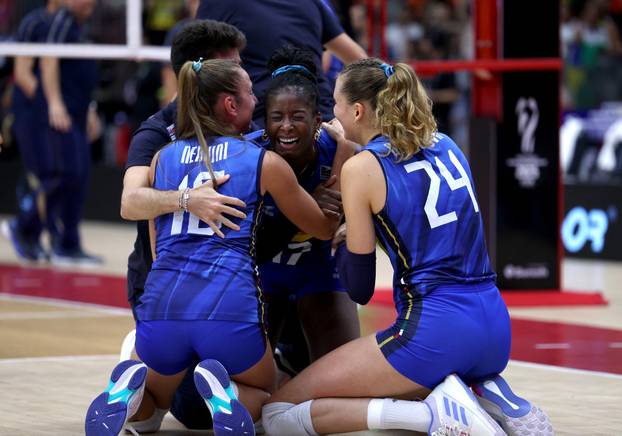 Women's World Championships - Semi Final - Italy v Brazil